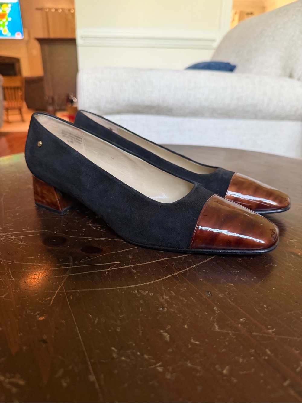Etienne Aigner Siena Tortoise Cap Toe Heels | Quiet Luxury Vintage Pumps 9.5